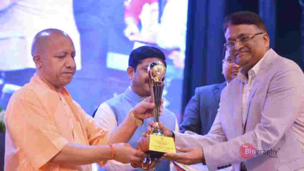 Adityanath Yogi Ka Jeevan Parichay, Uttar Pradesh, (BJP), UP Chief Minister, Hindu Nationalism, Gorakhnath Math, Yogi Adityanath, Religious Leader, Monk-Politician, Hindutva, Legislative Assembly, Development Policies, Law and Order, Controversies, Social Reforms