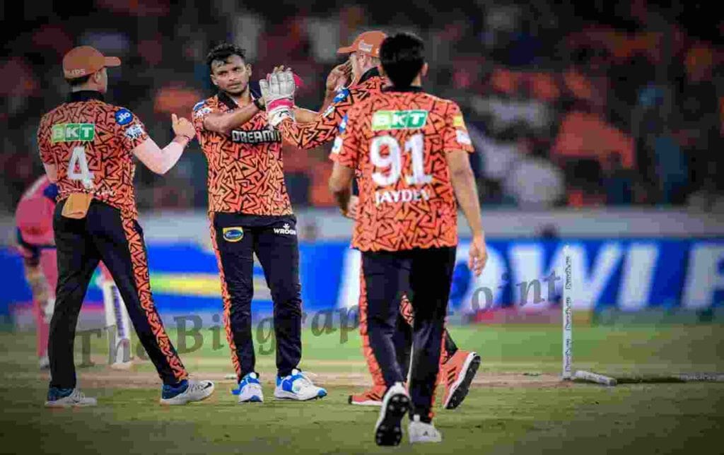 टी नटराजन का जीवन परिचय - T Natarajan Biography: Wiki, Age, Height and Weight, Wife, Caste, IPL Cricket Career, Net Worth 4 T Natarajan Caste In Hindi, T Natarajan Educational Qualifications, T Natarajan Father’s Name, T Natarajan Height, T Natarajan IPL Selection Team, T Natarajan Jeevan Parichay, T Natarajan Jersey No, T Natarajan Jivani Hindi Me, T Natarajan Ka Jeevan Parichay, T Natarajan Ka Jivan Parichay, T Natarajan Mother’s Name, T Natarajan Net Worth, T Natarajan Playing Style and Career, T Natarajan Profession, T Natarajan Profile, T Natarajan Wife’s Name, कुल संपत्ति कितनी हैं?, टी नटराजन Cast Hindi, टी नटराजन का जर्सी नंबर क्या हैं?, टी नटराजन का जीवन परिचय, टी नटराजन का जीवनी हिन्दी में, टी नटराजन जाति क्या हैं?