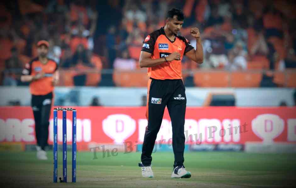 टी नटराजन का जीवन परिचय - T Natarajan Biography: Wiki, Age, Height and Weight, Wife, Caste, IPL Cricket Career, Net Worth 3 T Natarajan Caste In Hindi, T Natarajan Educational Qualifications, T Natarajan Father’s Name, T Natarajan Height, T Natarajan IPL Selection Team, T Natarajan Jeevan Parichay, T Natarajan Jersey No, T Natarajan Jivani Hindi Me, T Natarajan Ka Jeevan Parichay, T Natarajan Ka Jivan Parichay, T Natarajan Mother’s Name, T Natarajan Net Worth, T Natarajan Playing Style and Career, T Natarajan Profession, T Natarajan Profile, T Natarajan Wife’s Name, कुल संपत्ति कितनी हैं?, टी नटराजन Cast Hindi, टी नटराजन का जर्सी नंबर क्या हैं?, टी नटराजन का जीवन परिचय, टी नटराजन का जीवनी हिन्दी में, टी नटराजन जाति क्या हैं?